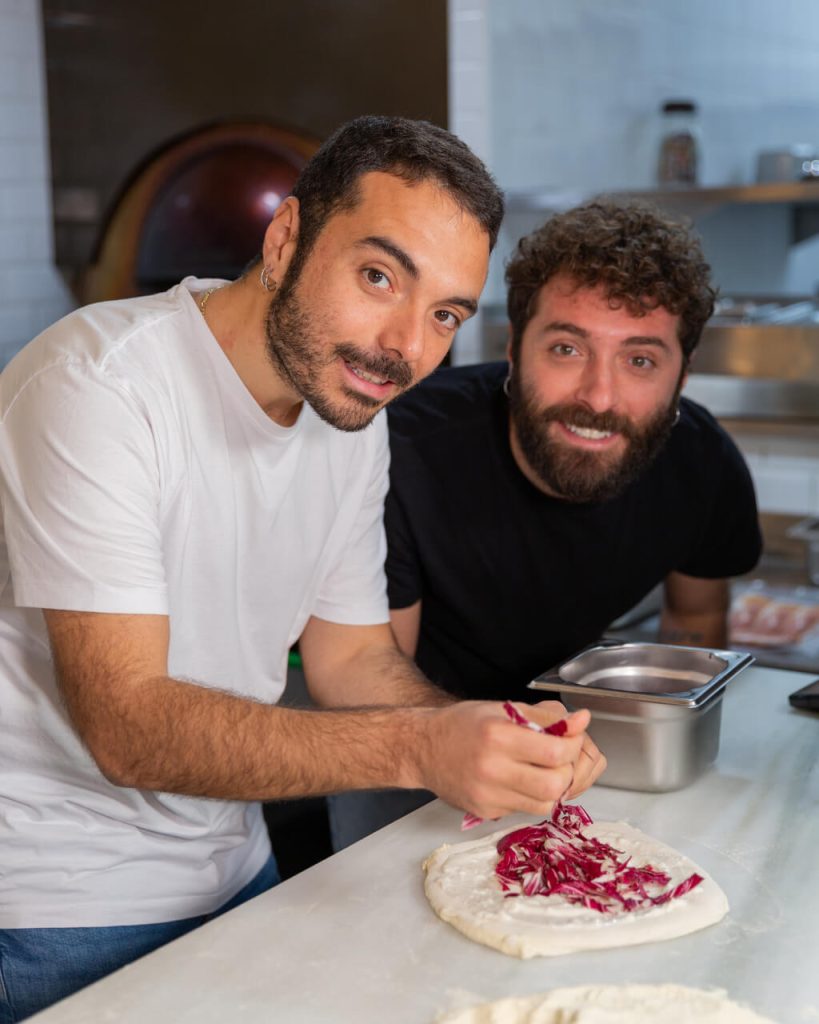 Riccardo y Vittorio Figurato en su pizzeria Fratelli Figurato.