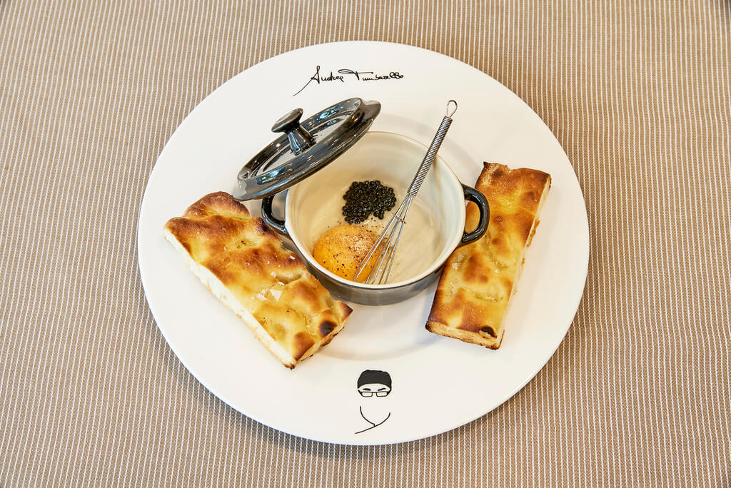 Uovo a la Millesimé con caviar