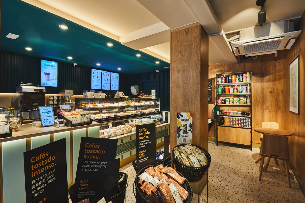 La nueva tienda Starbucks de Benidorm, especializada en café 